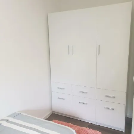 Apartman Black&white 2 *
